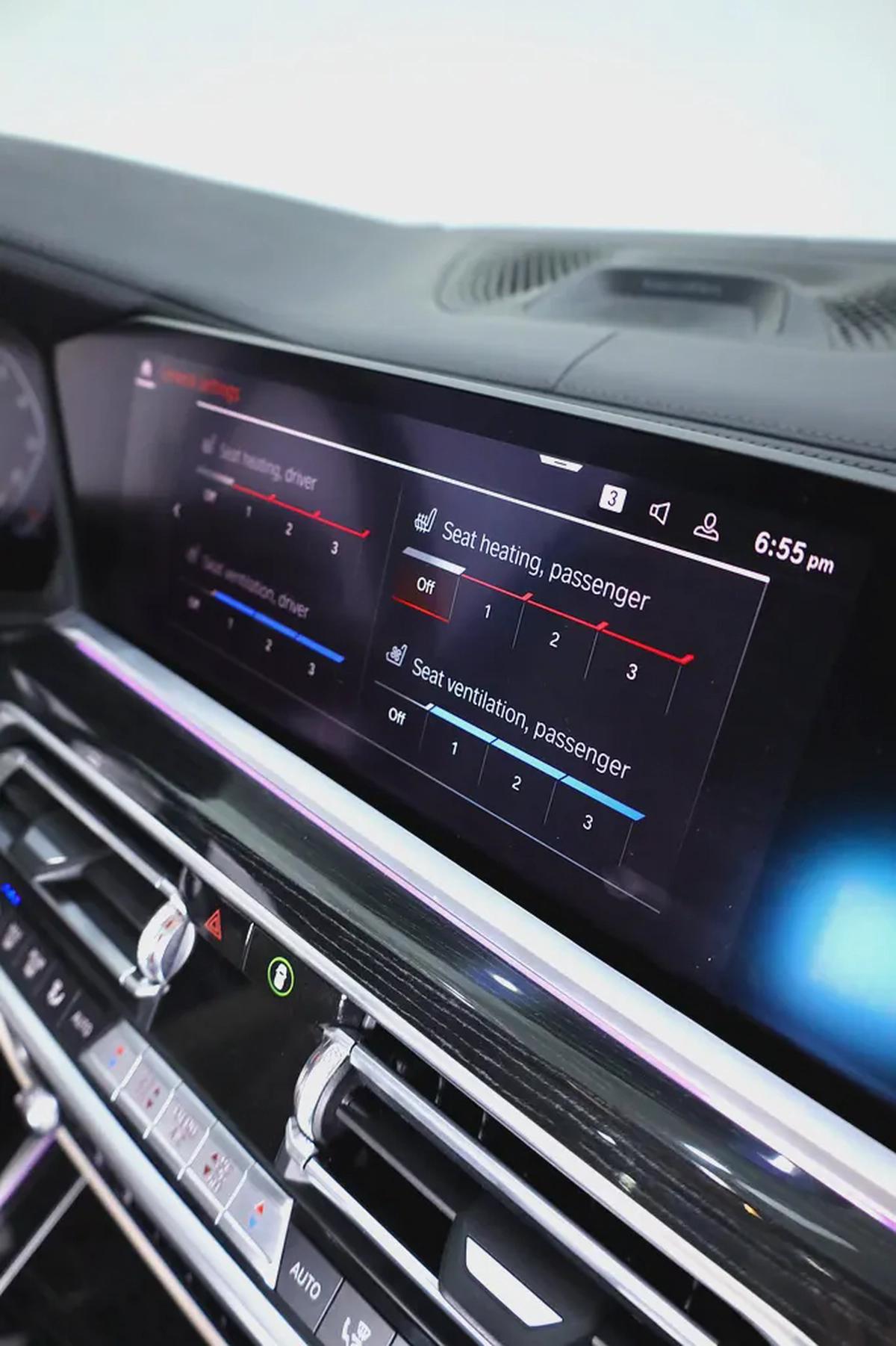 BMW X7 M SPORT 50i - 7 SEATER - MERIN IVORY WHITE AND FINEWOOD TRIM FINELINE IN INTERIOR-15-15