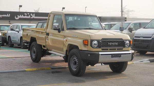 Toyota Land Cruiser Pick Up LX 4.0L V6 SINGLE CABIN A/T