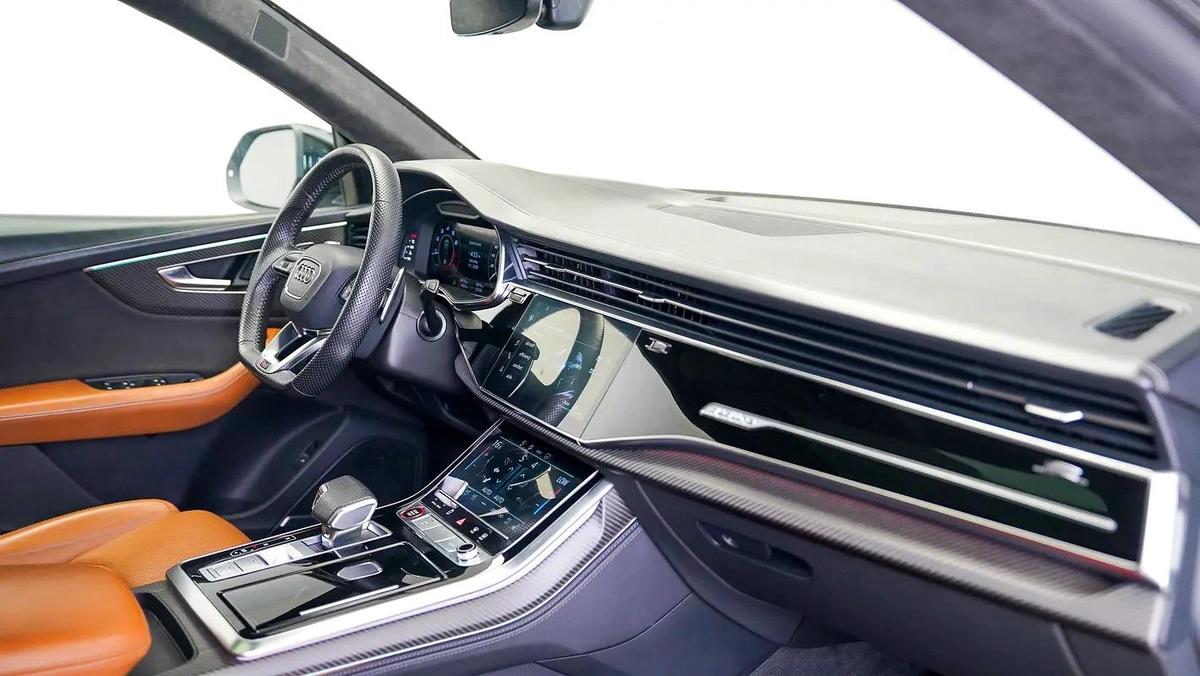 Audi RS Q8 4.0 TFSI quattro-6-6