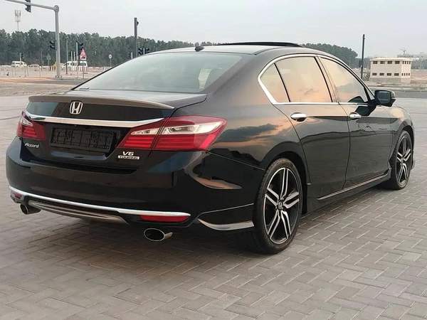 هوندا أكورد TOURING V6 أوراق جمارك
