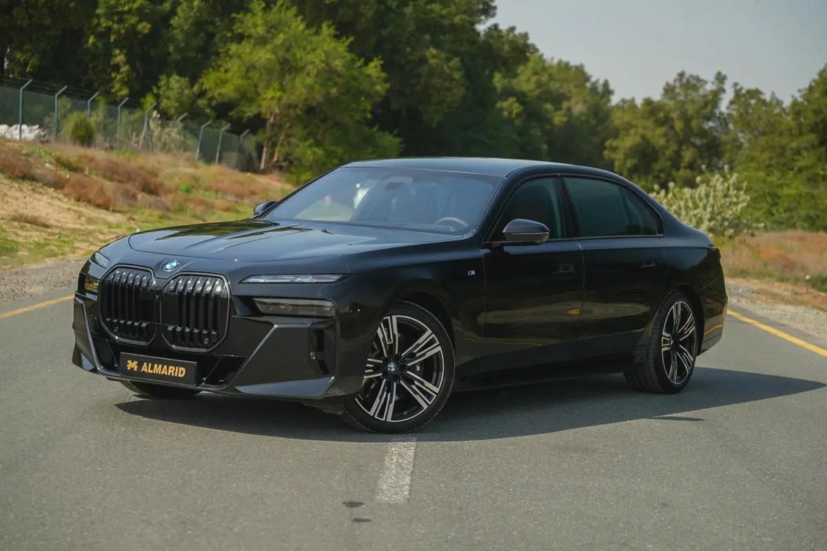 BMW 740i M Sport Individual – 2026 | GCC | Only 2,096 KM | AED 449,000-0-0