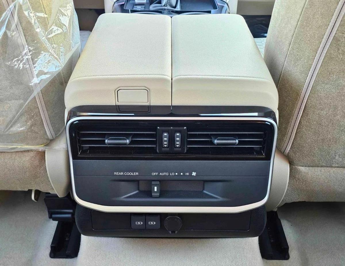 Toyota Land Cruiser GXR TWIN TURBO / 3.5L V6 PETROL / DRIVER PWR SEAT / COOL BOX (CODE # GXR-G)-5-5