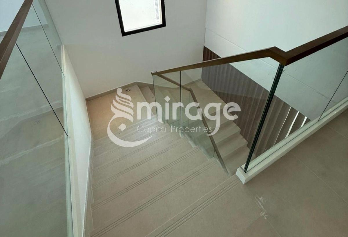 Spacious 3BR Duplex | Premium Location-2-2