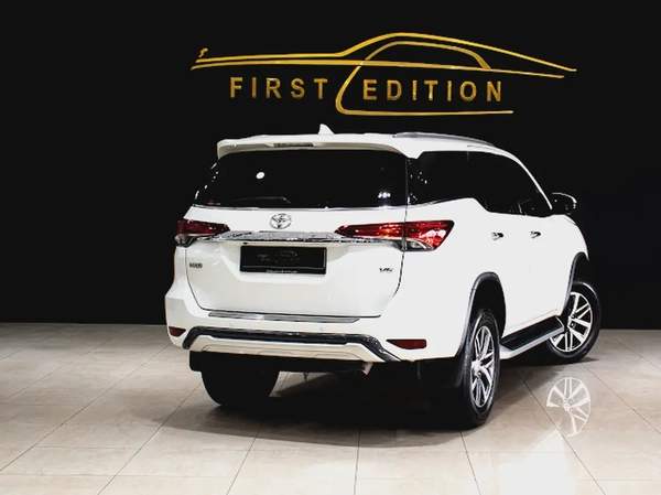 2019 ll Toyota fortuner ll VXR - V6 ll Gcc ll Full Option ll Single Owner