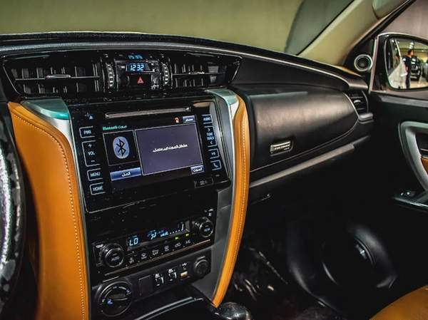 2019 ll Toyota fortuner ll VXR - V6 ll Gcc ll Full Option ll Single Owner