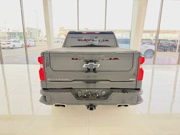 شيفروليه سيلفرادو تريل بوس اسود / زعفراني 2021 Chevrolet Silverado 1500 LT Trail Boss - GCC Specs