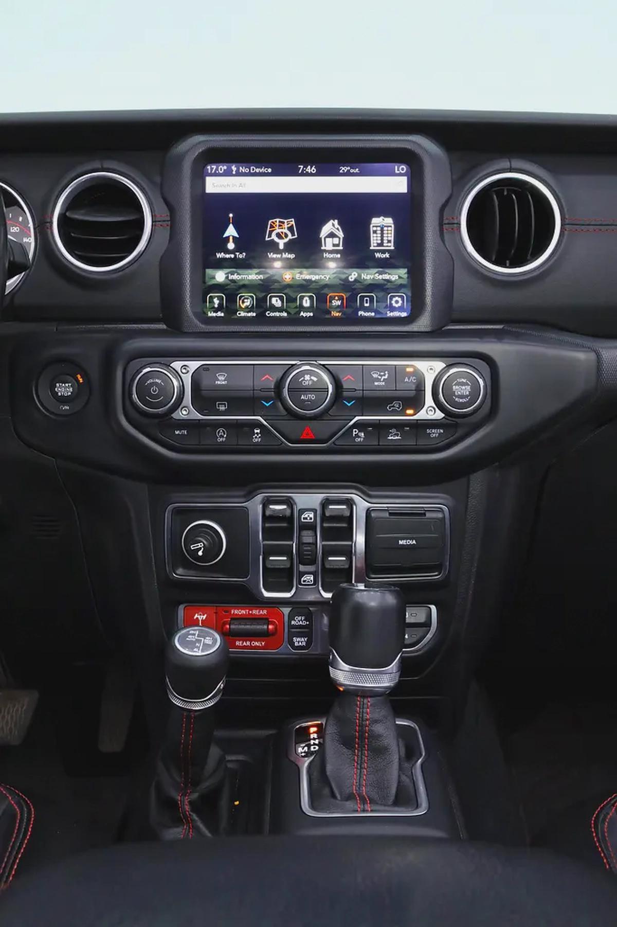 JEEP GLADIATOR GCC 1 of 300 RUBICON LAUNCH EDITION + 4x4 TRAIL RATED + FULLY LOADED-6-6