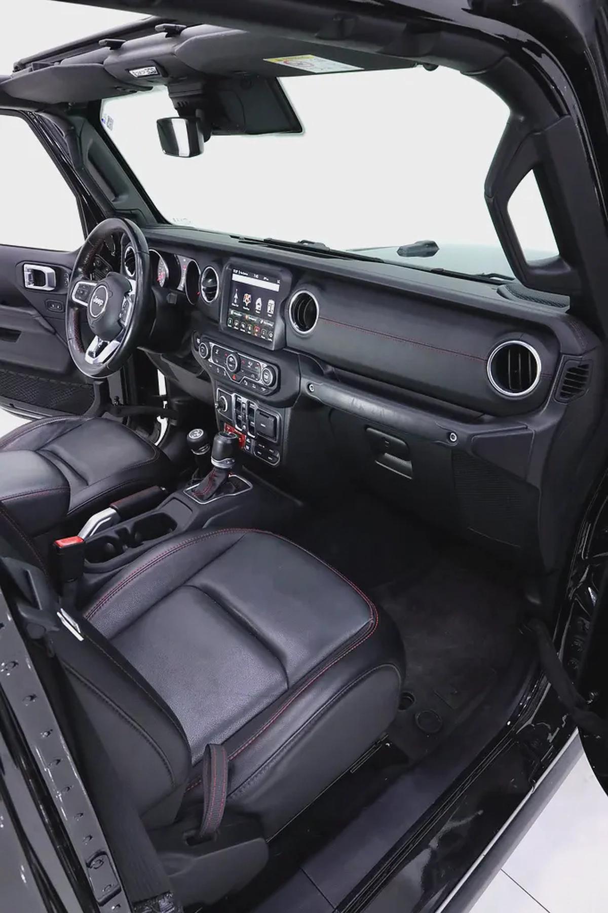 JEEP GLADIATOR GCC 1 of 300 RUBICON LAUNCH EDITION + 4x4 TRAIL RATED + FULLY LOADED-7-7