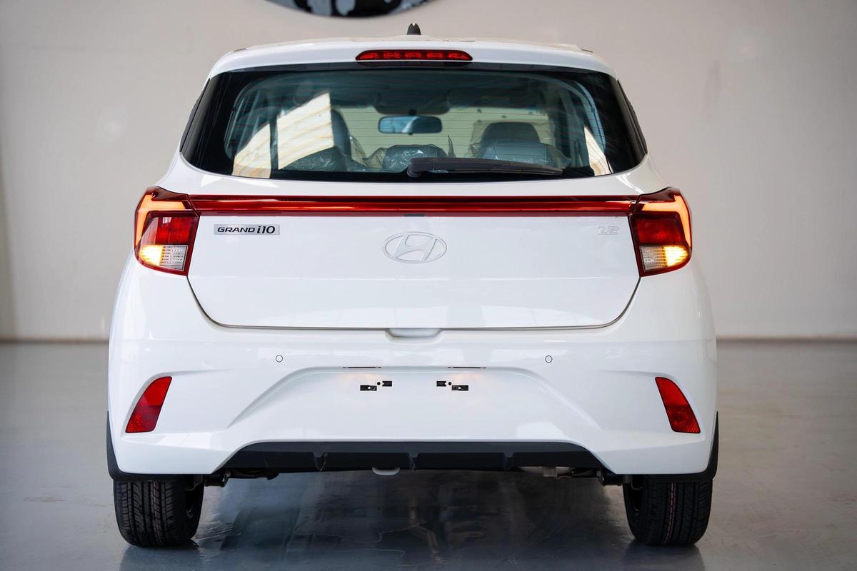 HYUNDAI GRAND i10 MODEL 2026 GCC SPECS-10-10