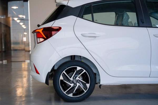 HYUNDAI GRAND i10 MODEL 2026 GCC SPECS