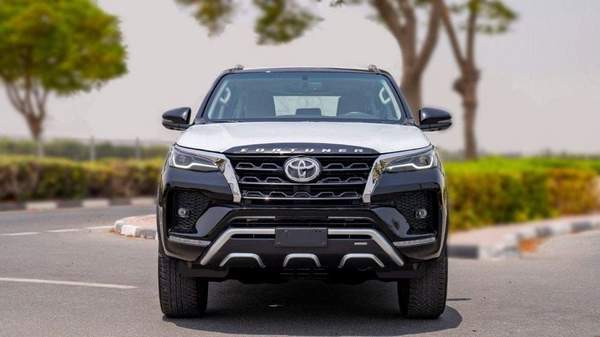 Toyota Fortuner Toyota Fortuner 4.0L Petrol 2025