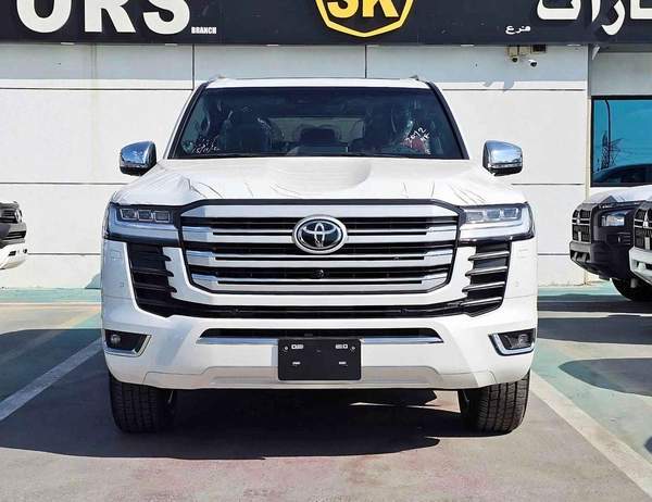 Toyota Land Cruiser VXR | 3.3L DIESEL | With RADAR Top Variant | HUD | GCC (CODE # 69000)