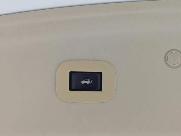 NISSAN PATROL 2017 GCC OPTION SE SUNROOF V6 4.0L IN EXCELLENT CONDITION