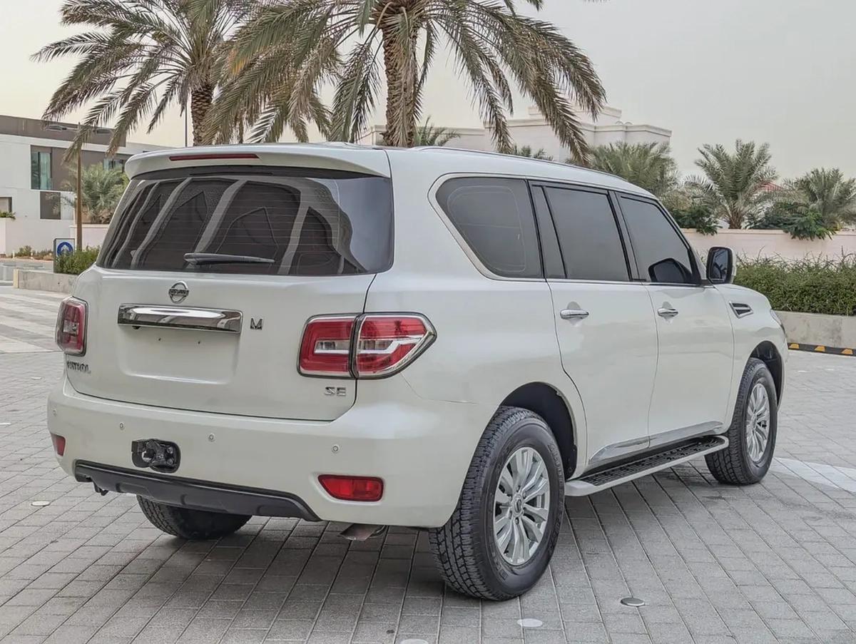 NISSAN PATROL 2017 GCC OPTION SE SUNROOF V6 4.0L IN EXCELLENT CONDITION-13-13