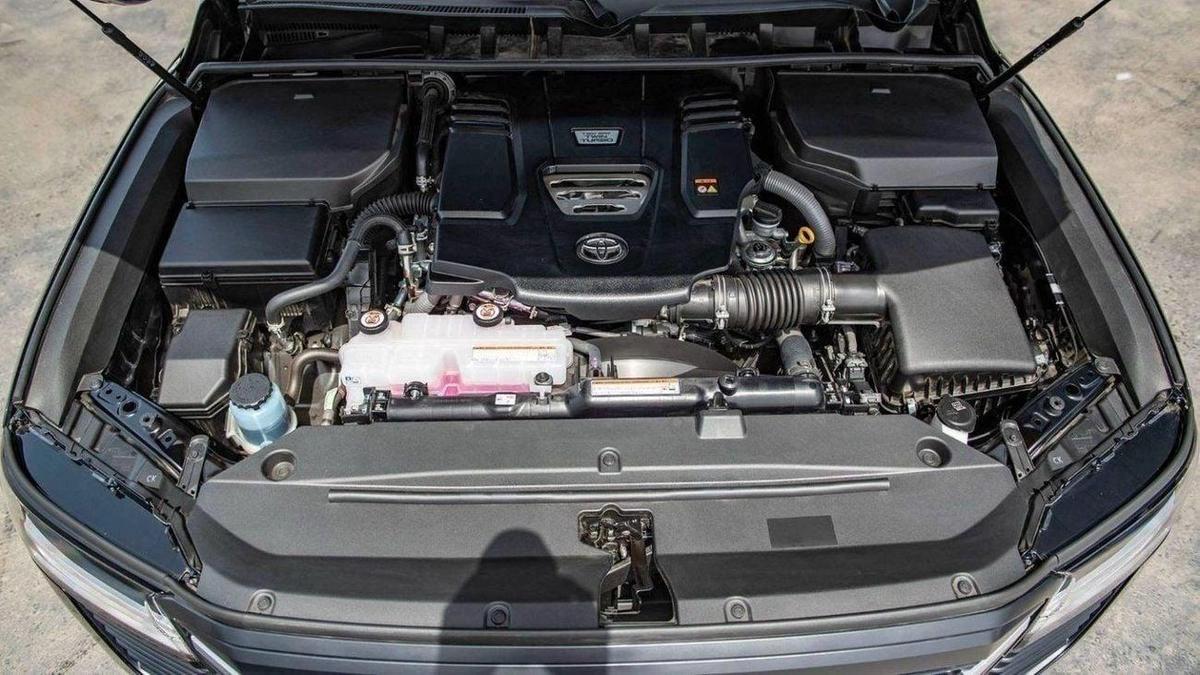 Toyota Land Cruiser GXR2 3.3L-7-7