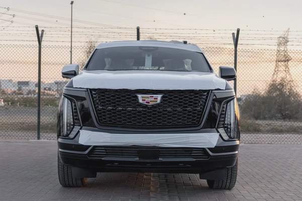 Sport 6.2L AWD Cadillac Escalade Sport - 2025 Brand New (Export)