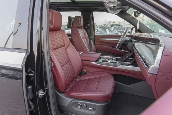 Sport 6.2L AWD Cadillac Escalade Sport - 2025 Brand New (Export)