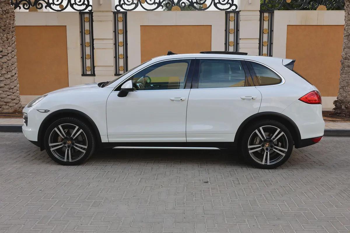 PORSCHE CAYENNE S-2013-102000KM-GCC SPECS-EXCELLENT CONDITION-6-6