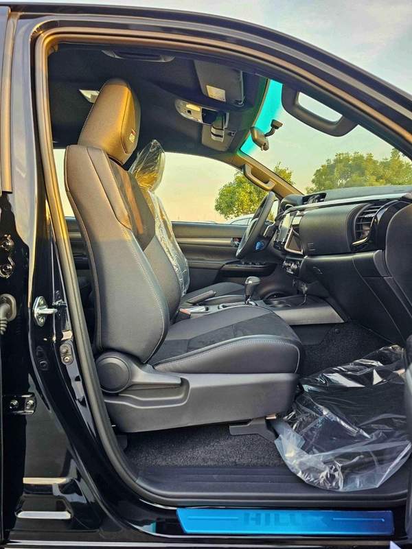 Toyota Hilux GR SPORT WIDE BODY/ 4.0L PETROL /OVER FENDER /360*CAMERA/DRIVER PWR SEATS WITH LATHER (CODE# HGRPKW)