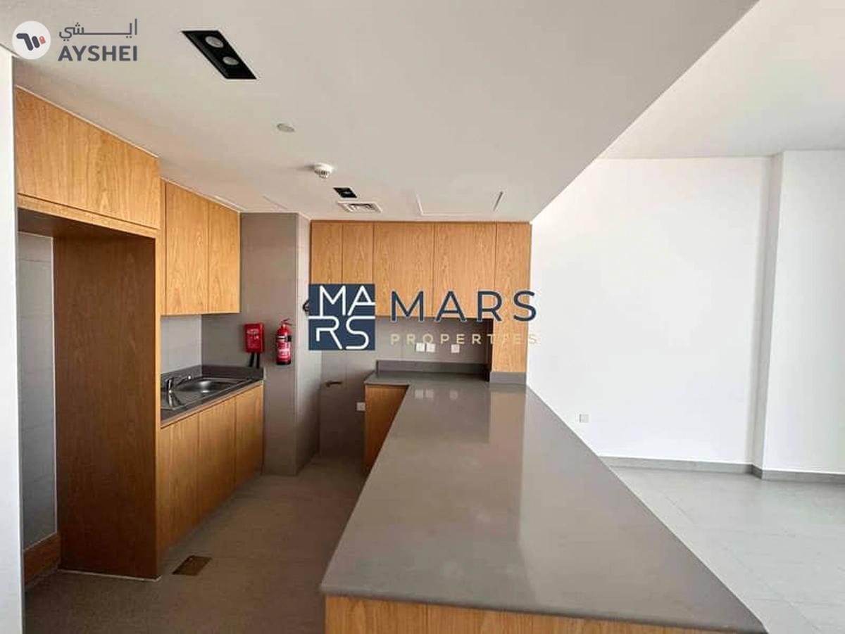 BRAND NEW ONE BEDROOM WITH BALCONY-4-4