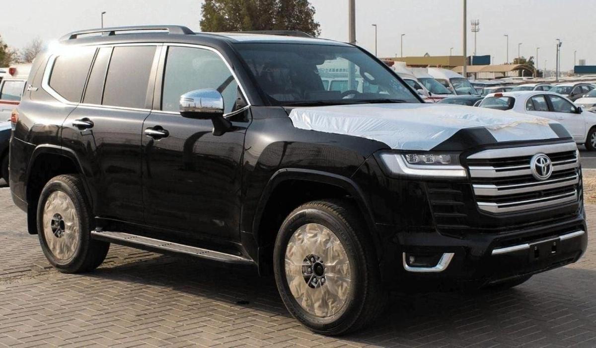 Toyota Land Cruiser LAND CRUISER VXR 3.5L PETROL 2024-0-0