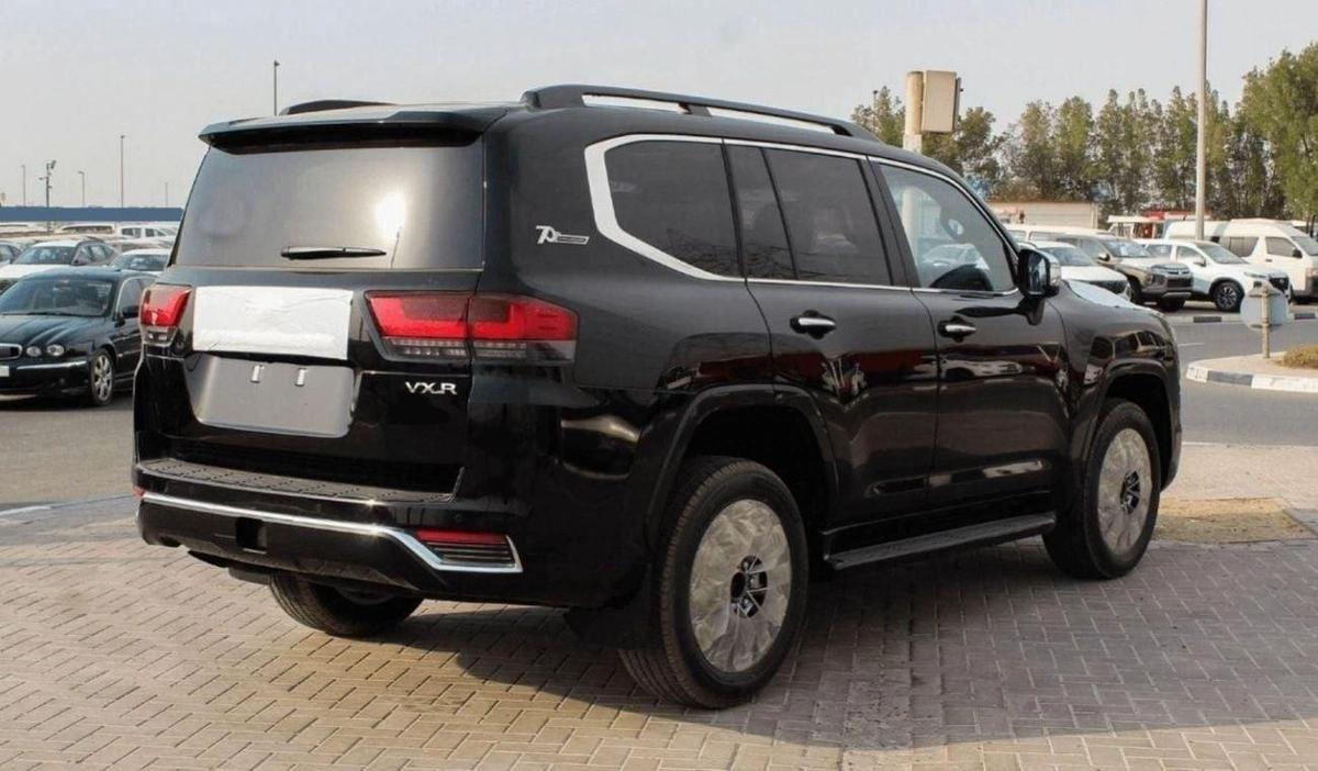 Toyota Land Cruiser LAND CRUISER VXR 3.5L PETROL 2024-4-4