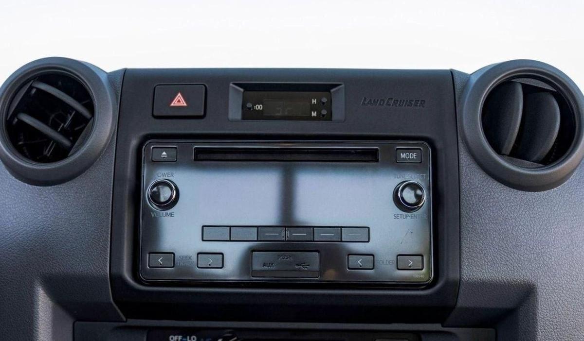 Toyota Land Cruiser Pick Up LC79 SC 4.2L V6 DIESEL-7-7