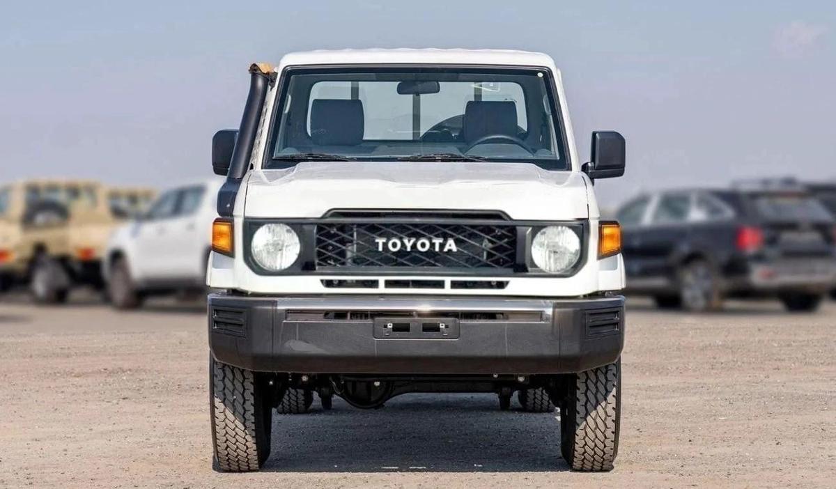 Toyota Land Cruiser Pick Up LC79 SC 4.2L V6 DIESEL-1-1