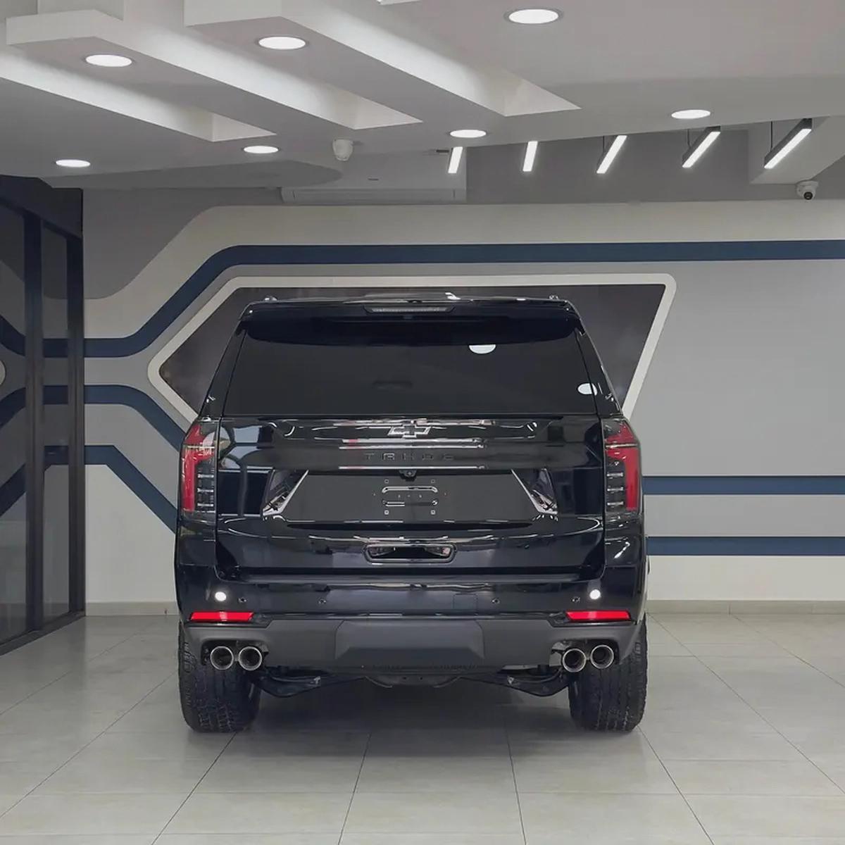 2025 Chevrolet Tahoe Z71-4-4