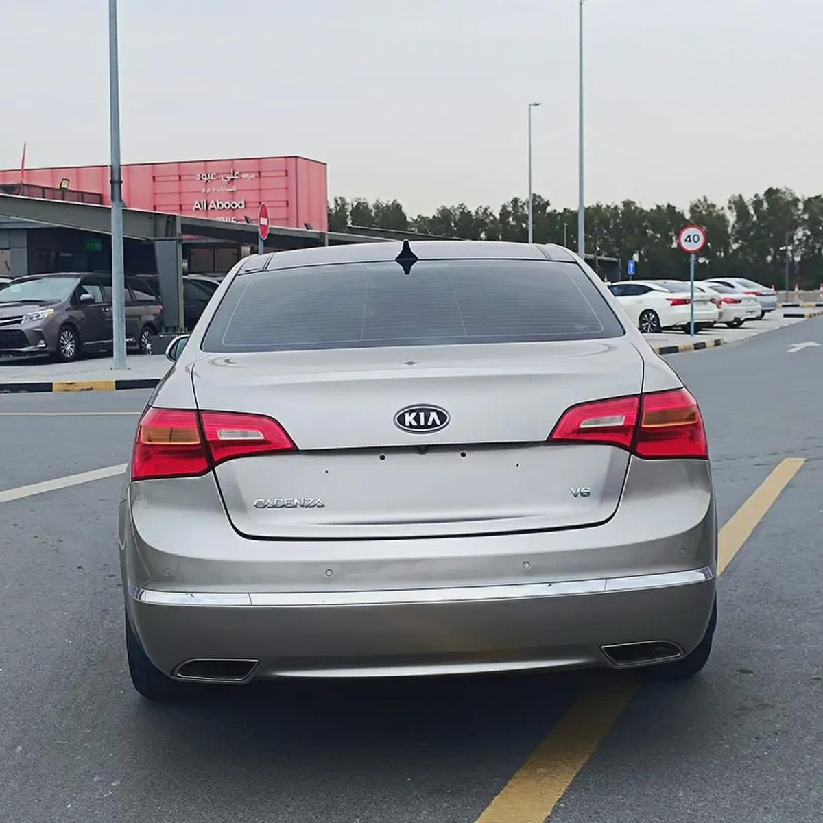 Kia Cadenza Lambda 2011 - GCC Specs - Reliable Sedan-5-5