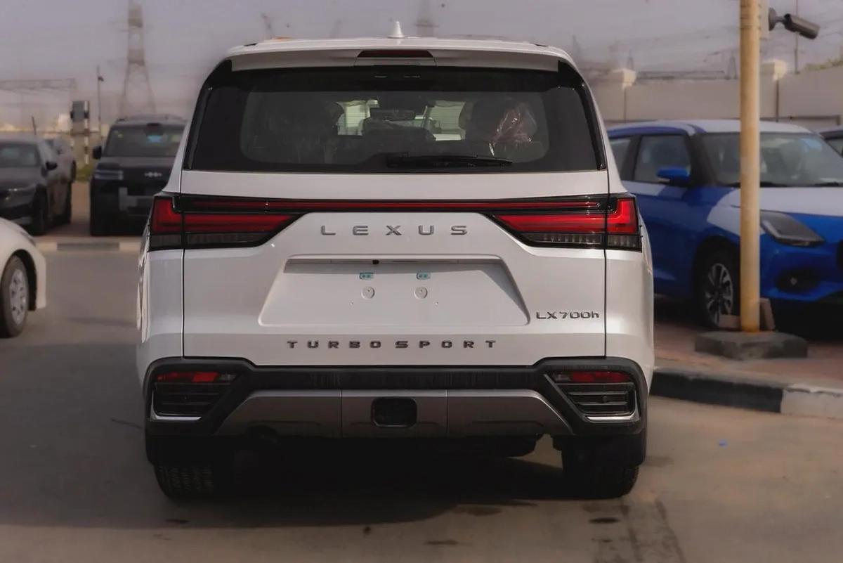 2025 Lexus LX 700h Signature - GCC Specs - Brand New-4-4