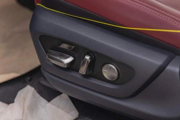 2025 Lexus LX 700h Signature - GCC Specs - Brand New