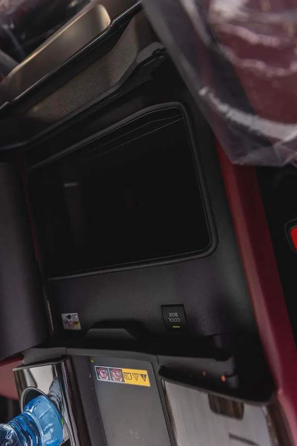 2025 Lexus LX 700h Signature - GCC Specs - Brand New