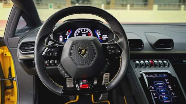 2023 | Lamborghini Huracan Evo Coupe | Low Mileage | Warranty | V10