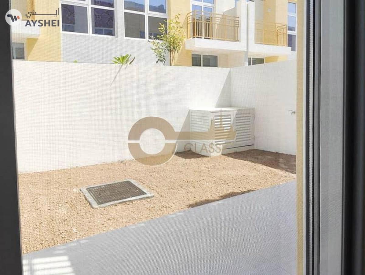 3BR| Ample Storage |Roof Access | Under Warranty-20-20