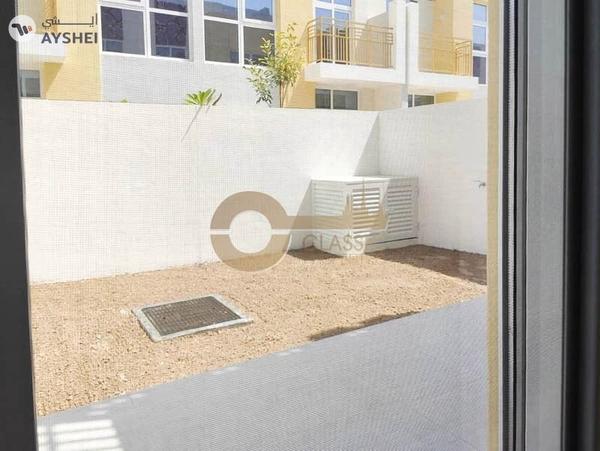 3BR| Ample Storage |Roof Access | Under Warranty