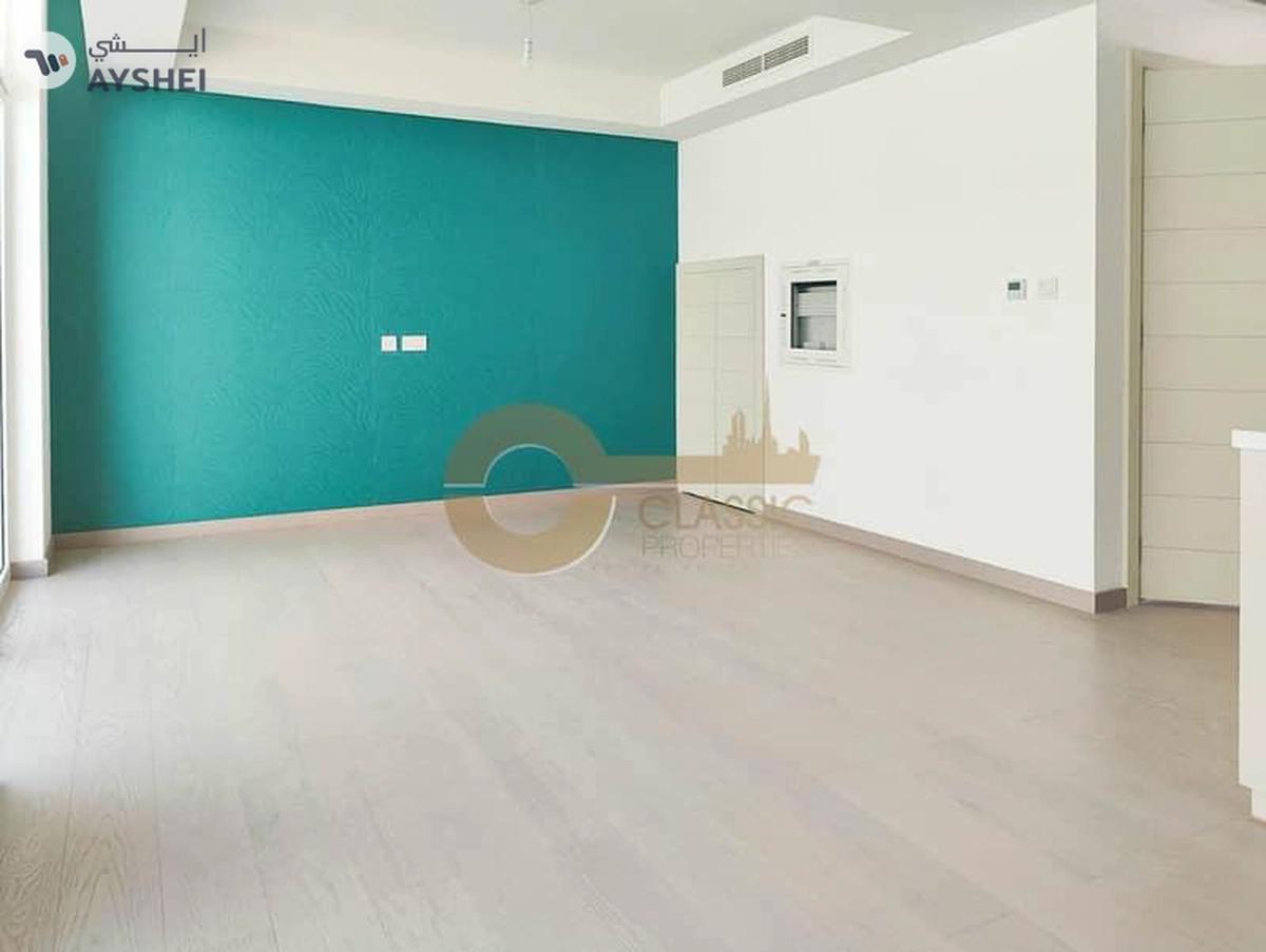 3BR| Ample Storage |Roof Access | Under Warranty-1-1