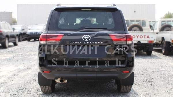 Toyota Land Cruiser LC300 GXR 4.0P AT MY2025 – BLACK