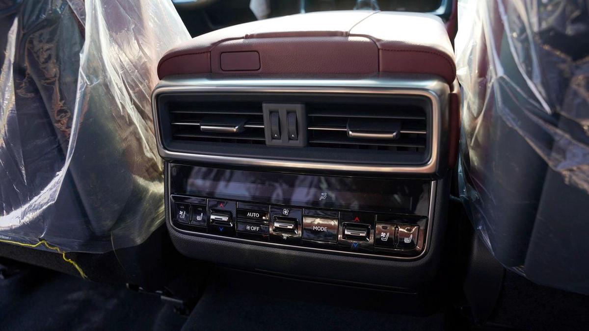 Lexus LX 600-9-9