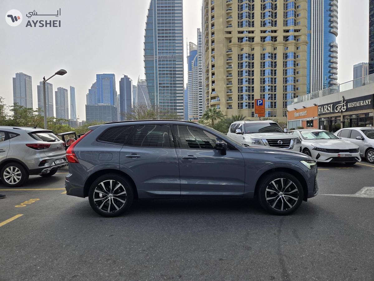 volvo xc60 2023 brilliant condition under service contract-1-1