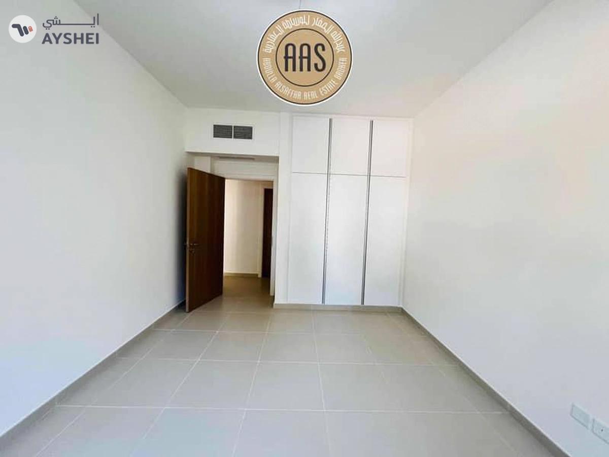 One Month Free ! Luxurious Brand new Building ! Closed To Metro ! With All Aminities ! Ready to Move-10-10