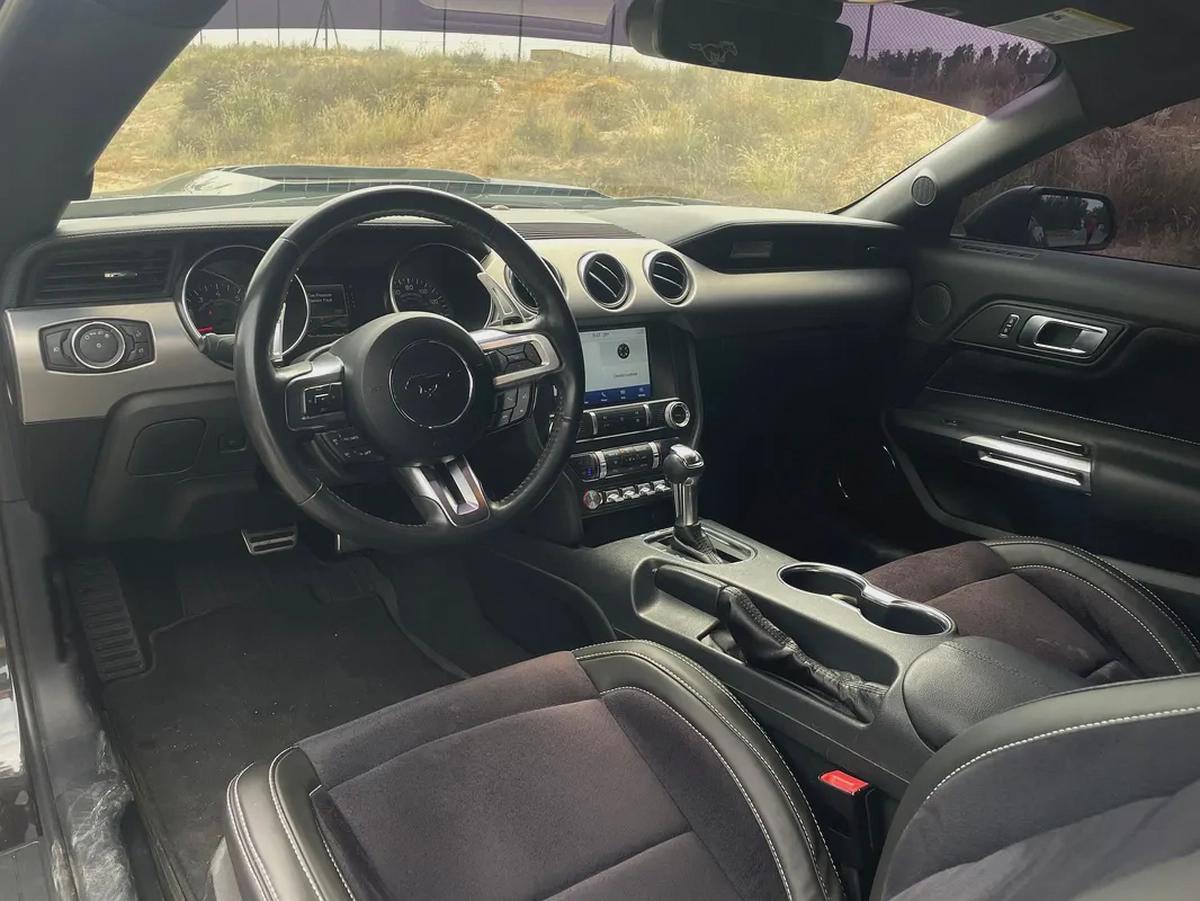 Ford Mustang Gt 2022 V8 5.0L-7-7