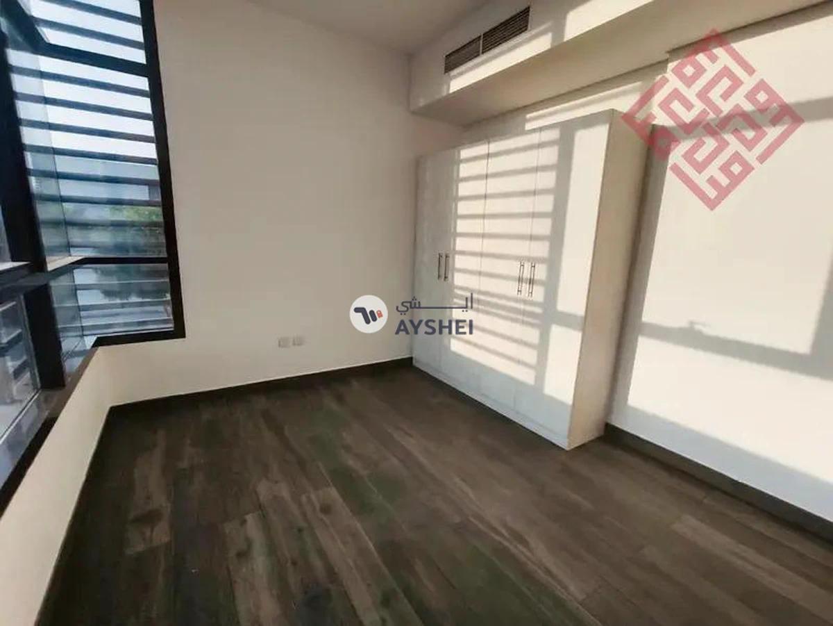 Spacious 4 Bedroom Villa| Private Garden| Villa Community-11-11