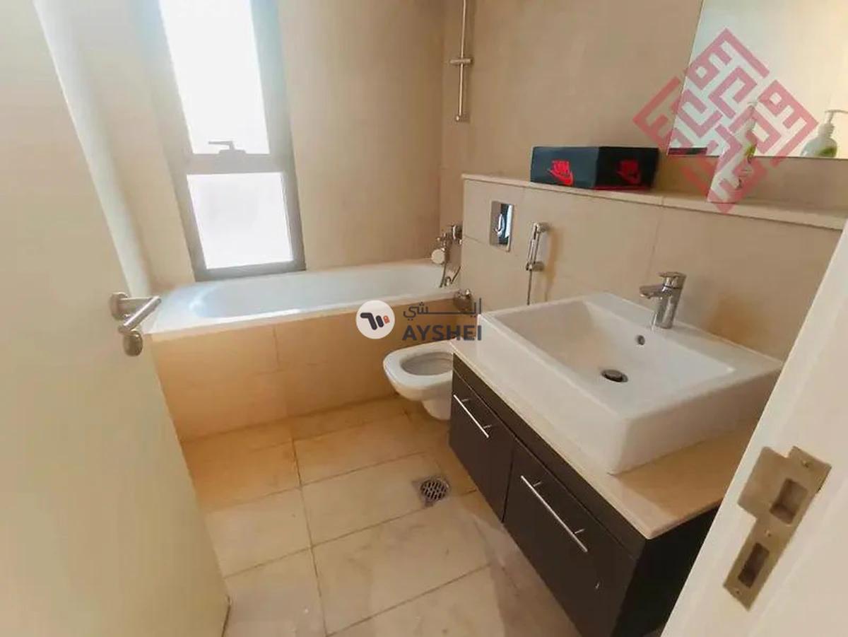 Spacious 4 Bedroom Villa| Private Garden| Villa Community-13-13