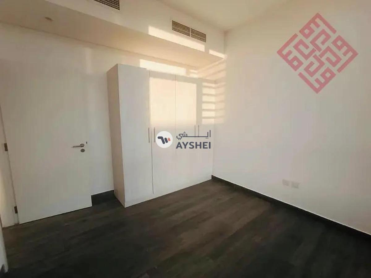 Spacious 4 Bedroom Villa| Private Garden| Villa Community-14-14