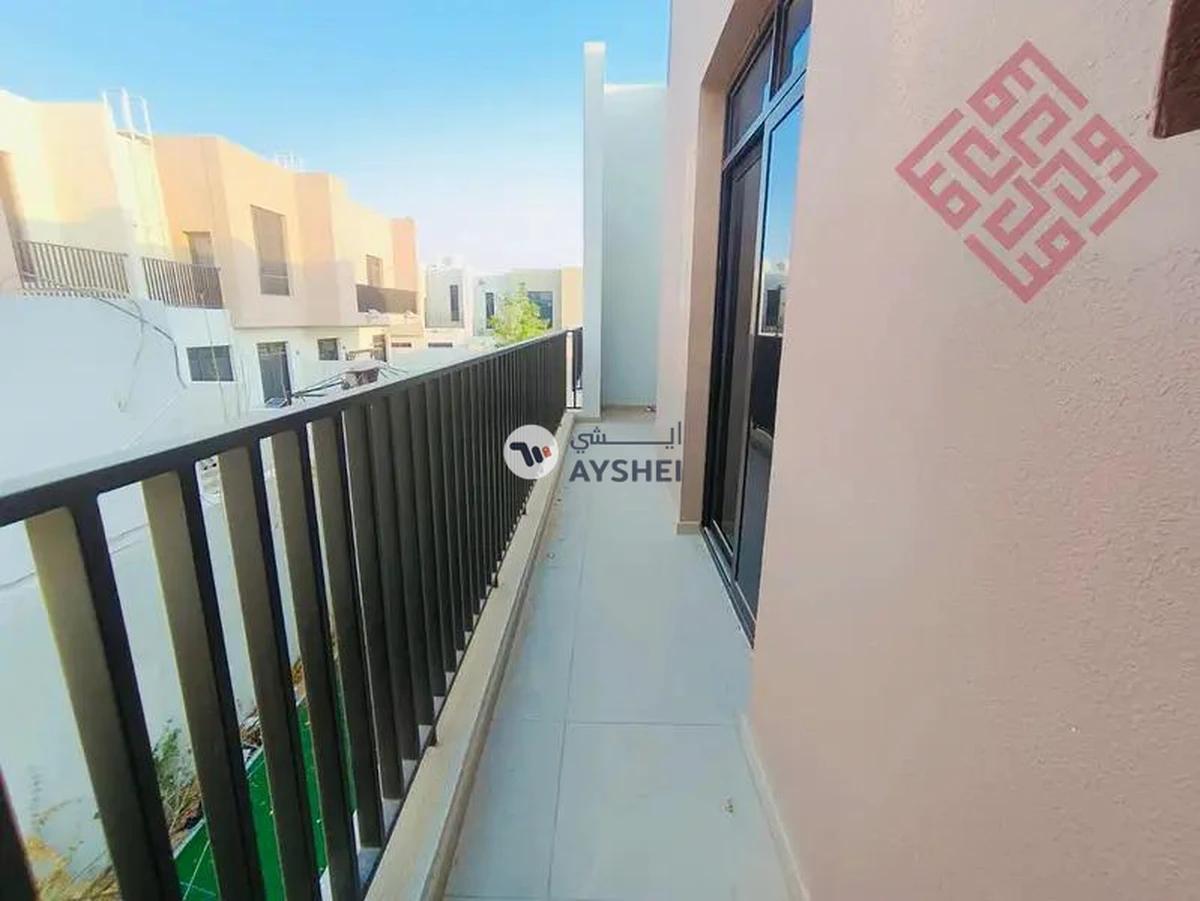 Spacious 4 Bedroom Villa| Private Garden| Villa Community-8-8