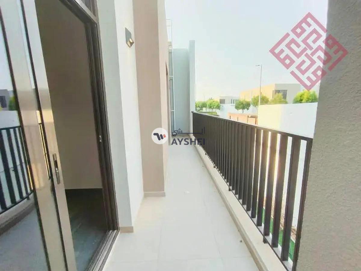 Spacious 4 Bedroom Villa| Private Garden| Villa Community-9-9