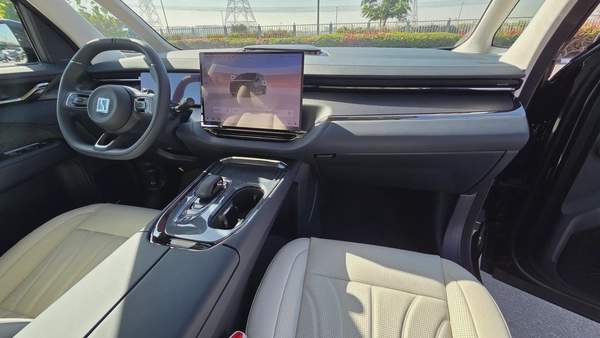 ZEEKR 009 Glory Edition