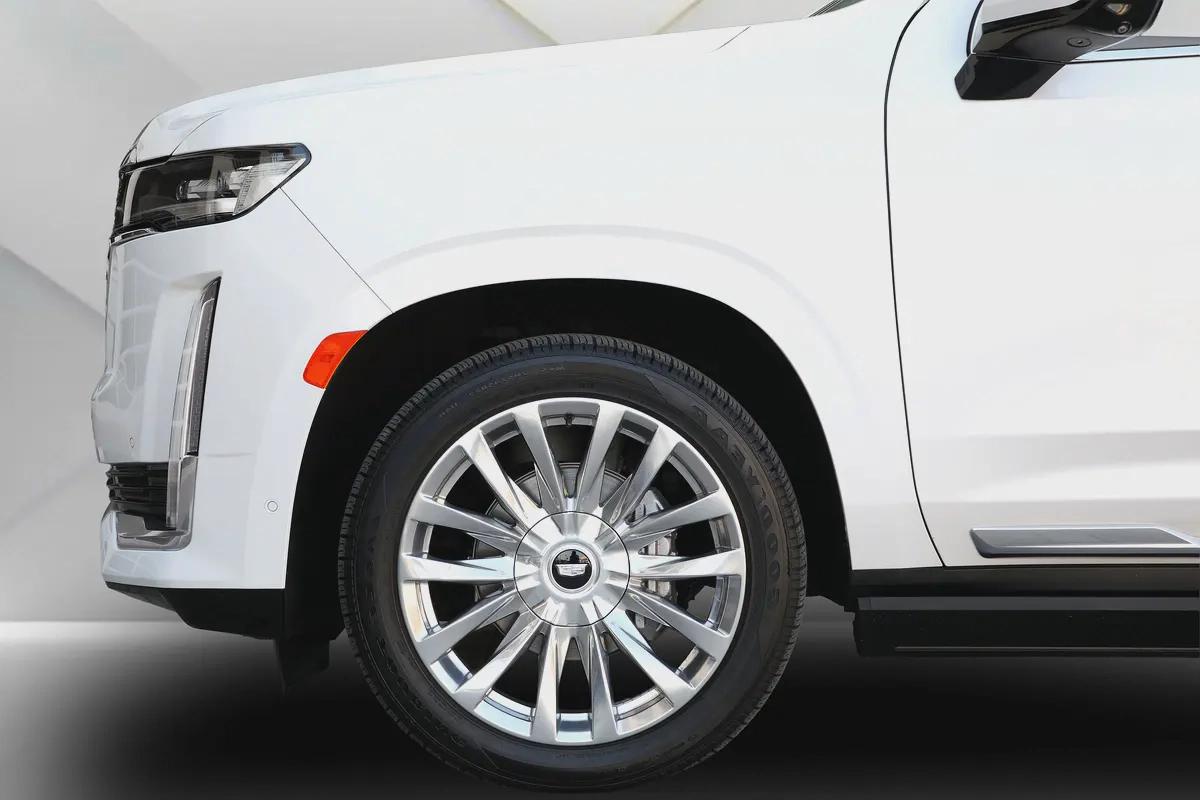 CADILLAC ESCALADE - ESV 4WD - PREMIUM LUXURY - 2023 - FULLY LOADED - AMZING CONDITION-6-6