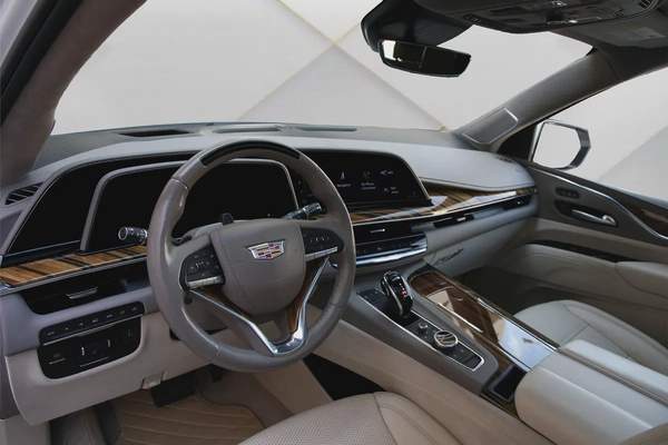 CADILLAC ESCALADE - ESV 4WD - PREMIUM LUXURY - 2023 - FULLY LOADED - AMZING CONDITION